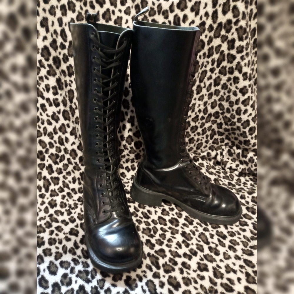 RARE Vintage Dr Marten's 90's Style Knee-Hi Boots